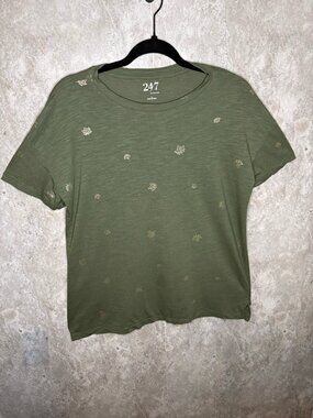 Maurices 24/7 Sage Green Leaf Print Tee | Size Large